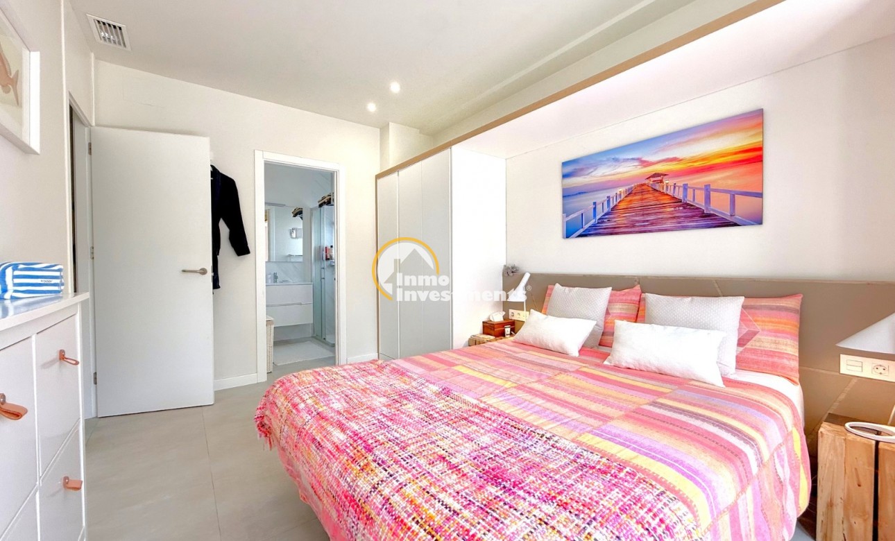 Resale - Apartment - Villamartin