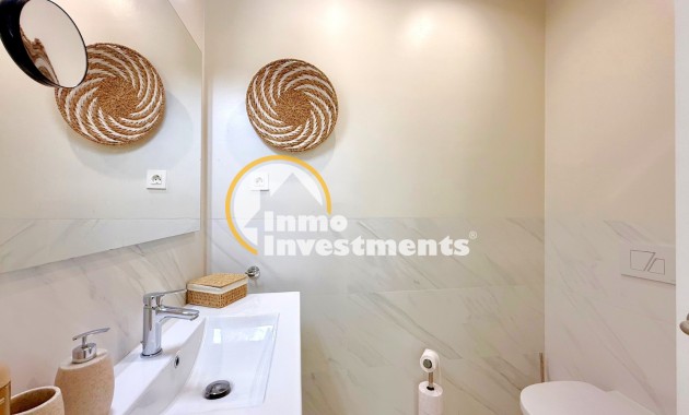 Resale - Apartment - Villamartin