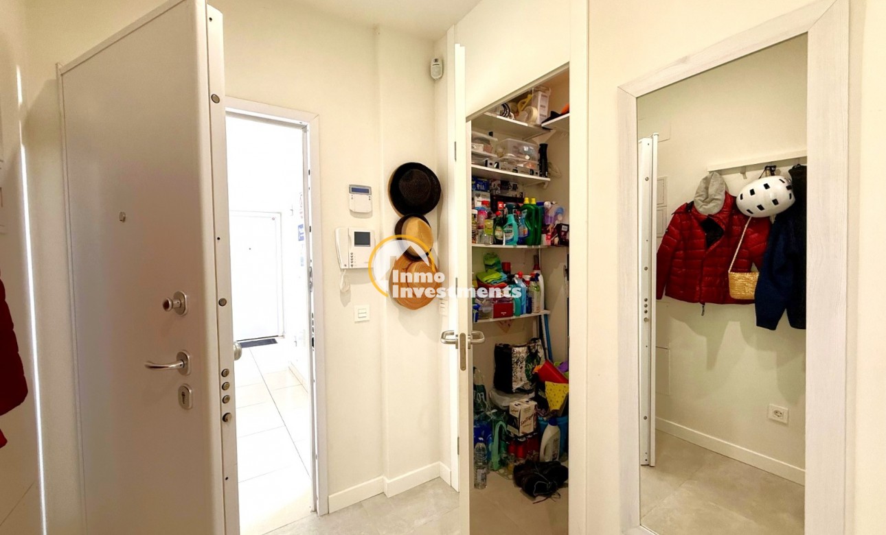 Resale - Apartment - Villamartin