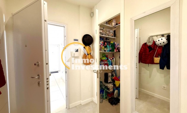 Resale - Apartment - Villamartin