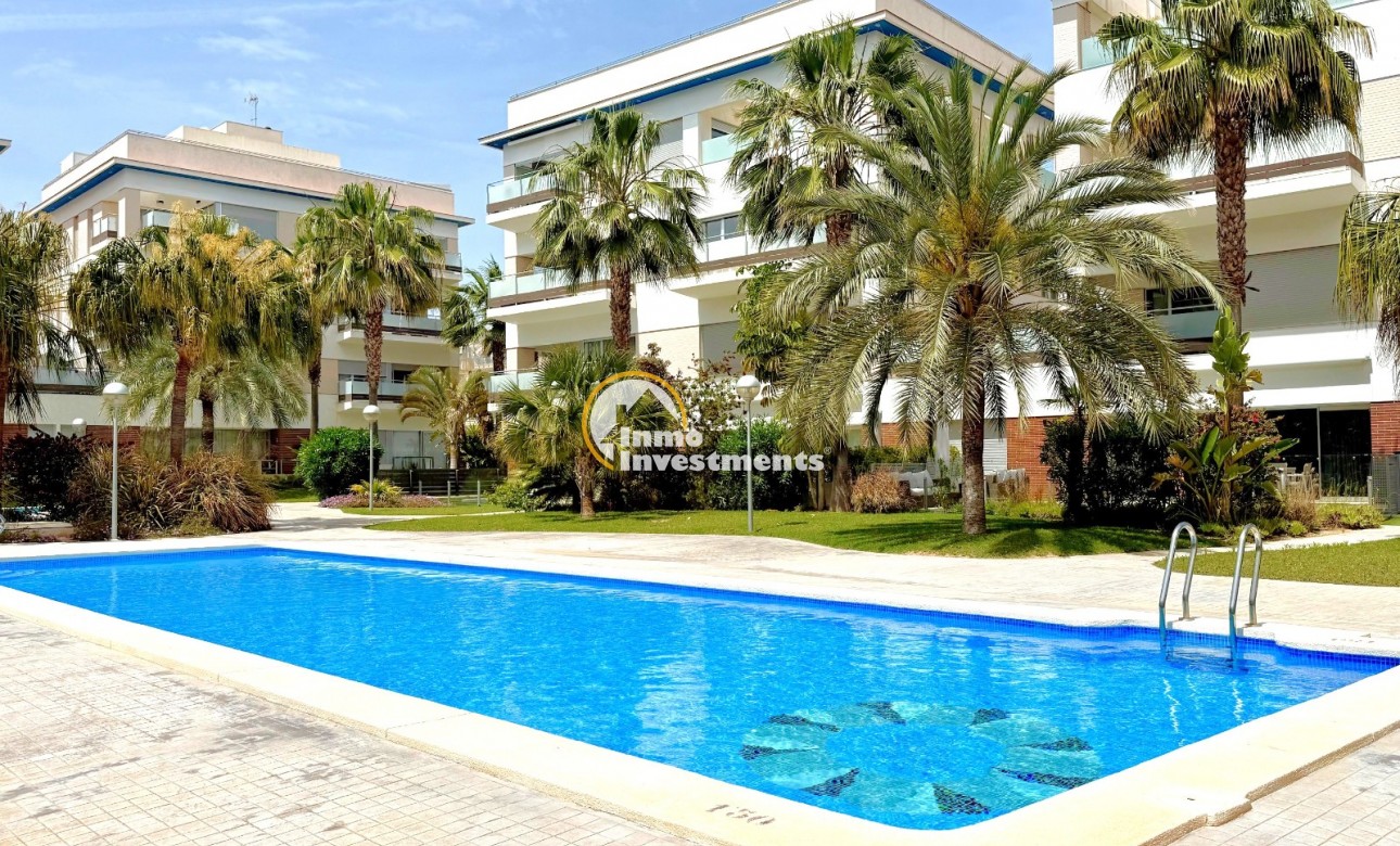 Resale - Apartment - Villamartin