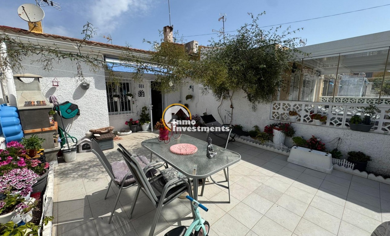 Resale - Bungalow - Torrevieja - La Siesta - El Salado - Torreta