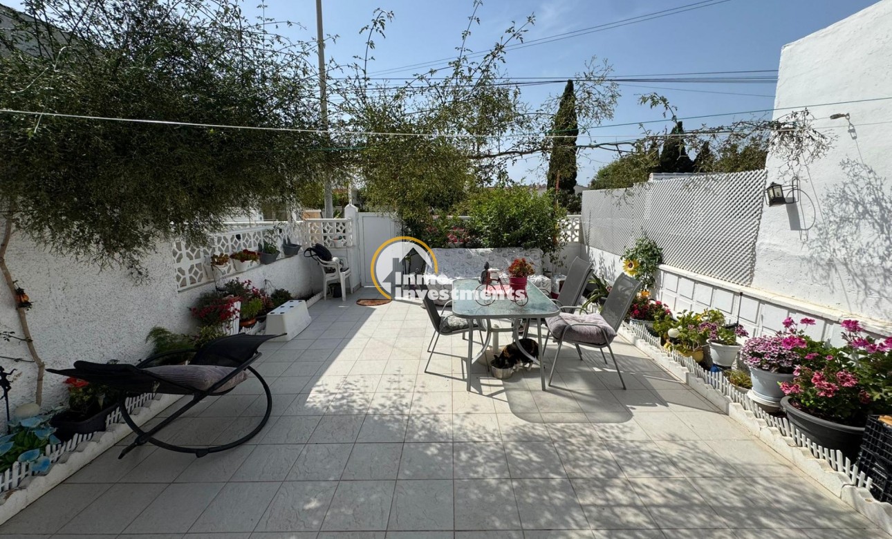 Resale - Bungalow - Torrevieja - La Siesta - El Salado - Torreta
