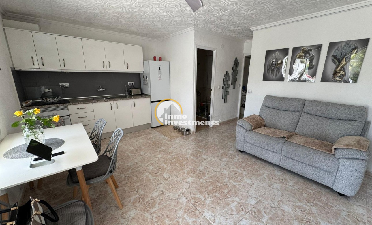 Resale - Bungalow - Torrevieja - La Siesta - El Salado - Torreta