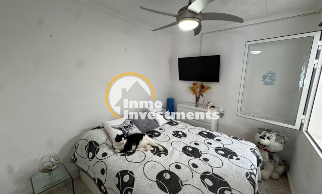 Resale - Bungalow - Torrevieja - La Siesta - El Salado - Torreta