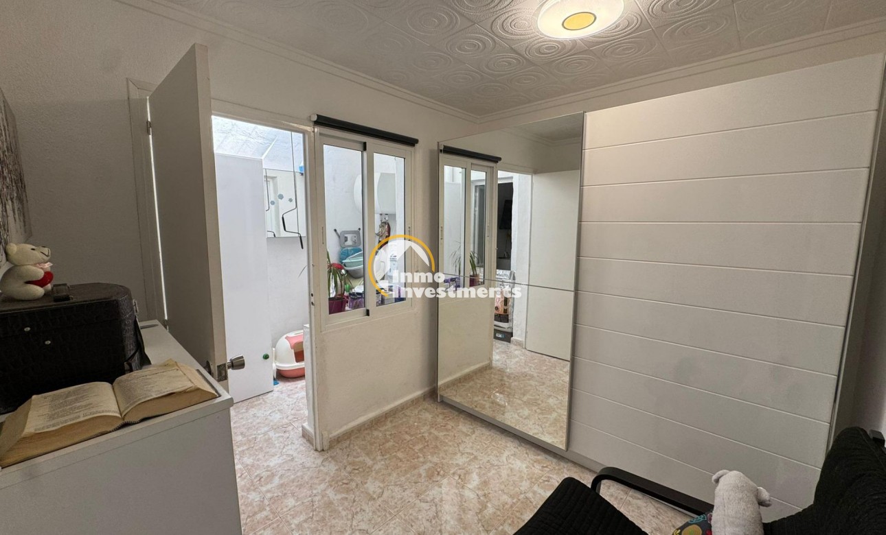 Resale - Bungalow - Torrevieja - La Siesta - El Salado - Torreta