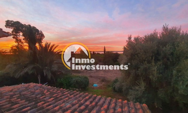 Resale - Finca - Los Montesinos