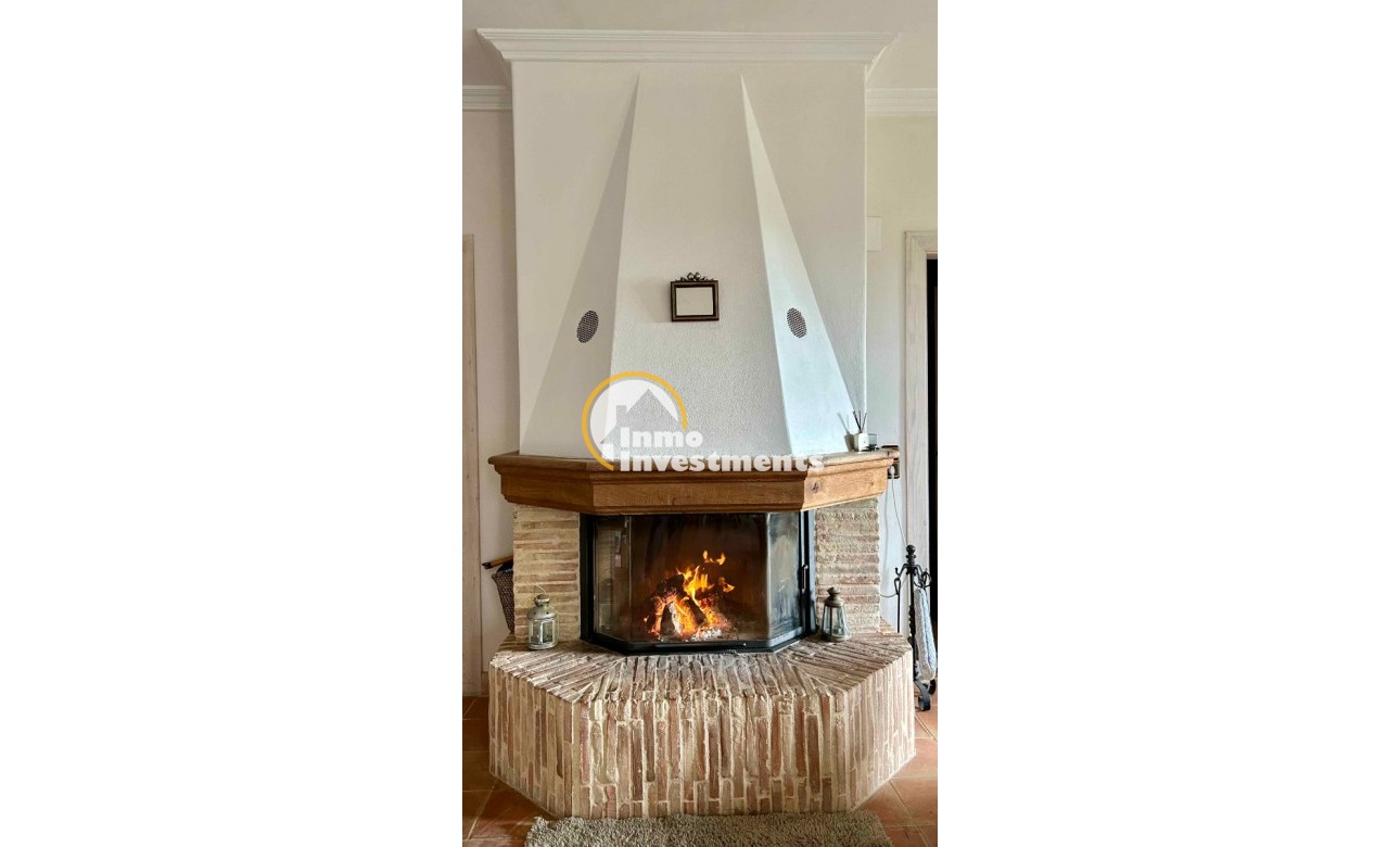 Resale - Finca - Los Montesinos