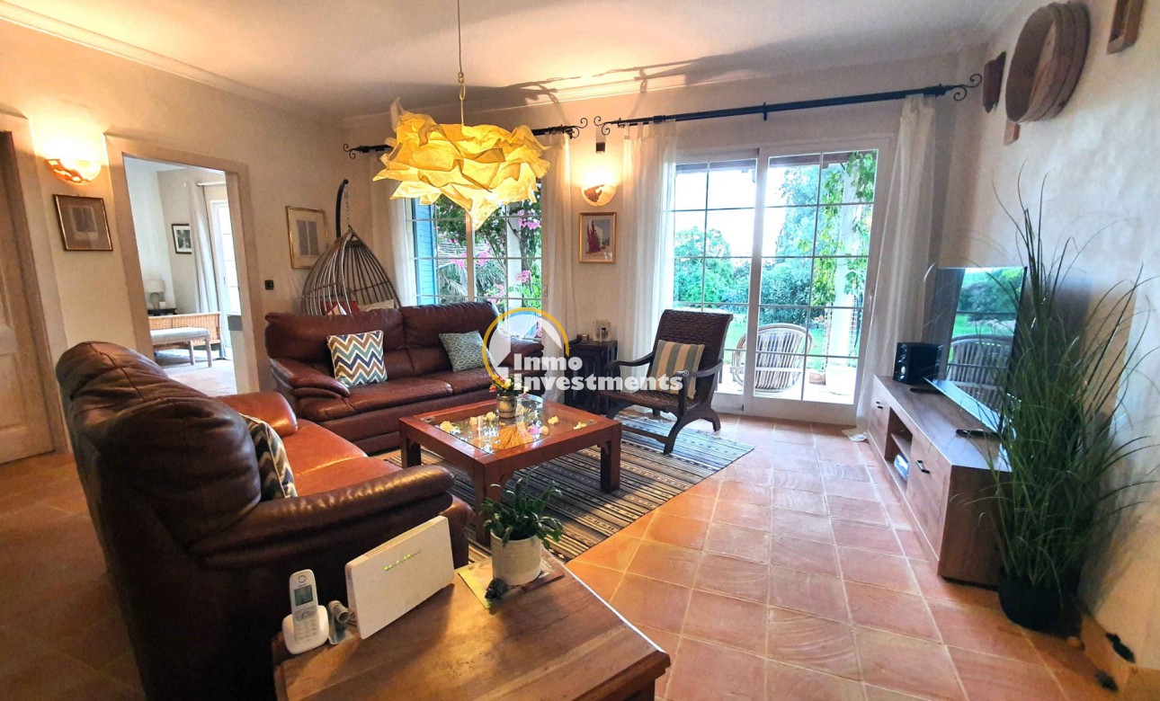 Resale - Finca - Los Montesinos