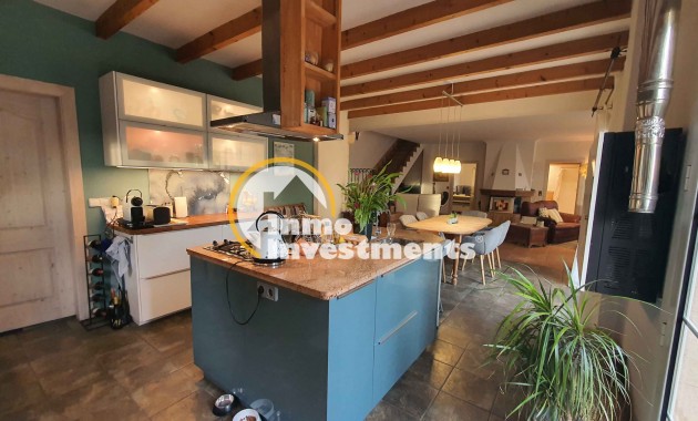 Resale - Finca - Los Montesinos