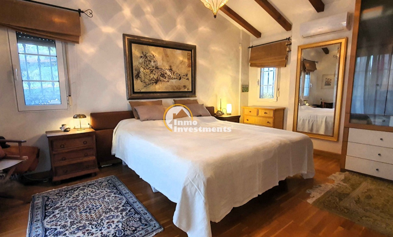 Resale - Finca - Los Montesinos