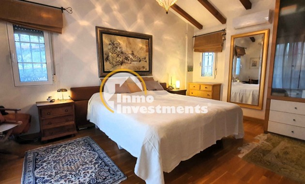 Resale - Finca - Los Montesinos