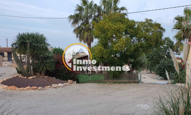 Resale - Finca - Los Montesinos