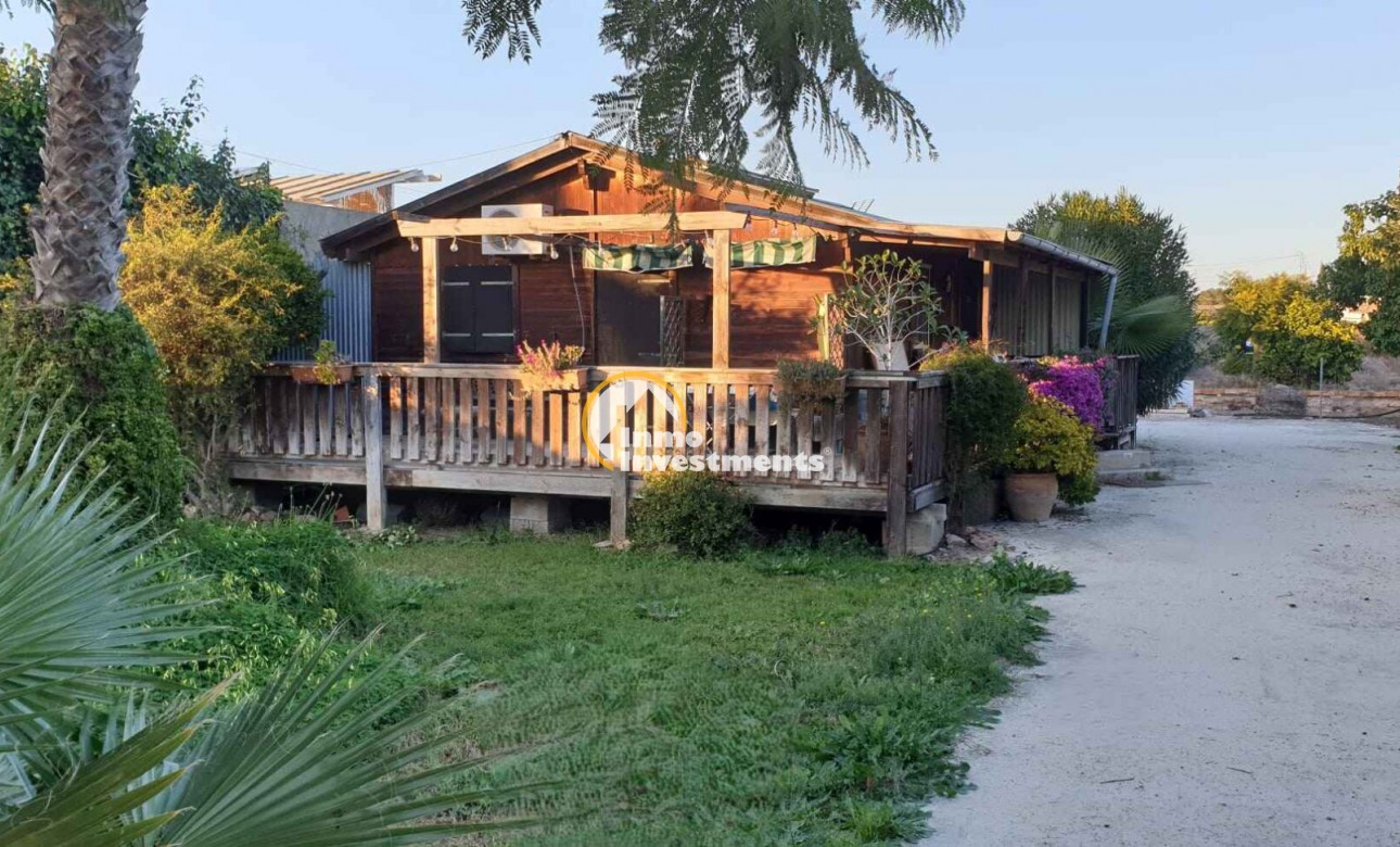 Resale - Finca - Los Montesinos