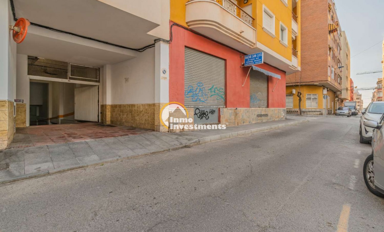 Bestaande bouw - Garage - Torrevieja - PARQUE DE LAS NACIONES