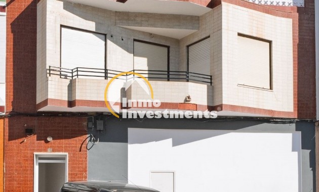 Bestaande bouw - Commercieel - Torrevieja - Centro