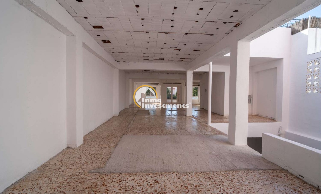 Bestaande bouw - Commercieel - Torrevieja - Centro
