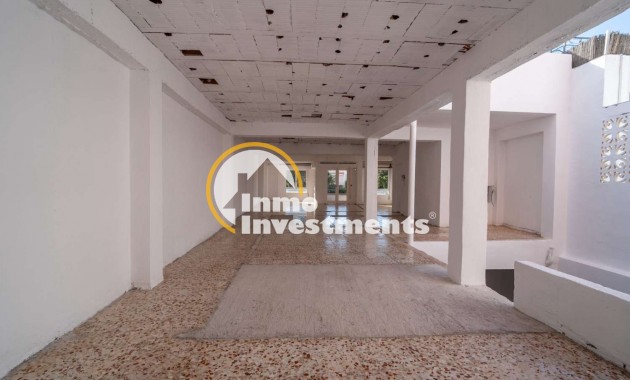 Bestaande bouw - Commercieel - Torrevieja - Centro