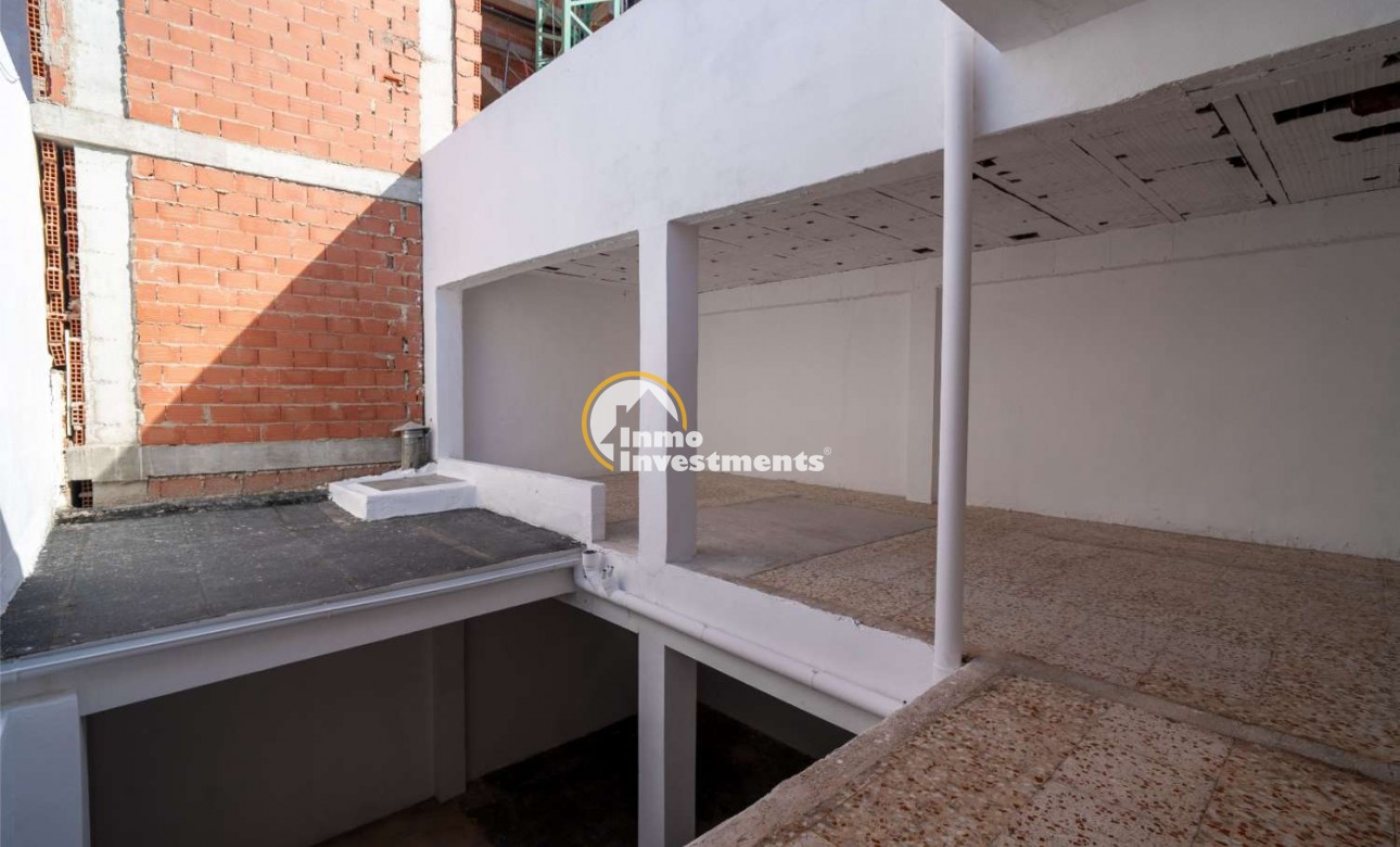 Bestaande bouw - Commercieel - Torrevieja - Centro