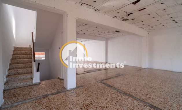 Bestaande bouw - Commercieel - Torrevieja - Centro