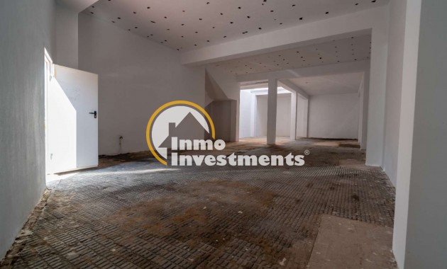 Bestaande bouw - Commercieel - Torrevieja - Centro