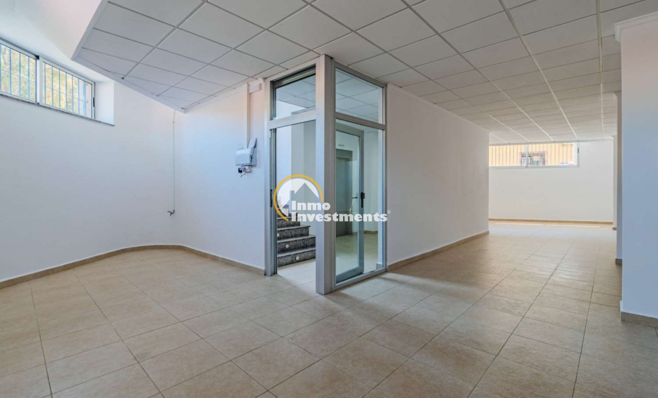 Bestaande bouw - Business local - Torrevieja - Nueva Torrevieja - Aguas Nuevas