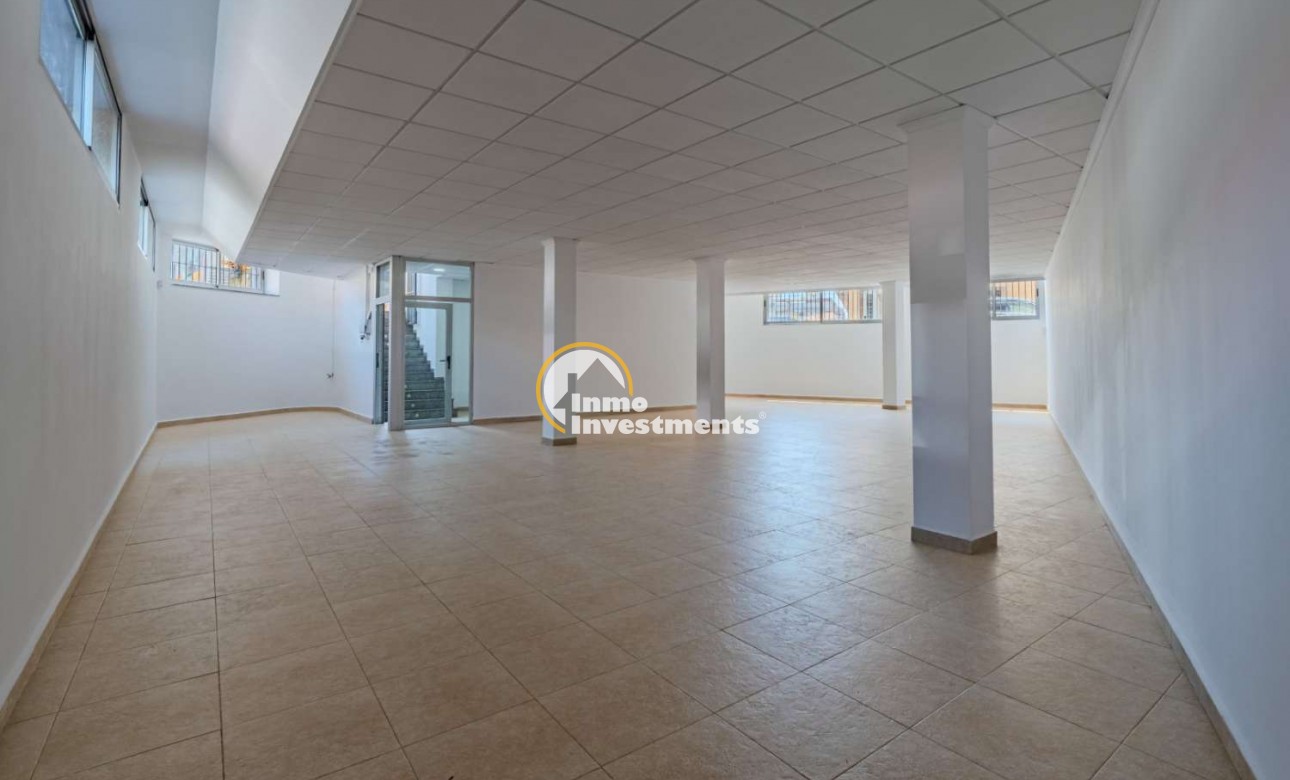 Bestaande bouw - Business local - Torrevieja - Nueva Torrevieja - Aguas Nuevas