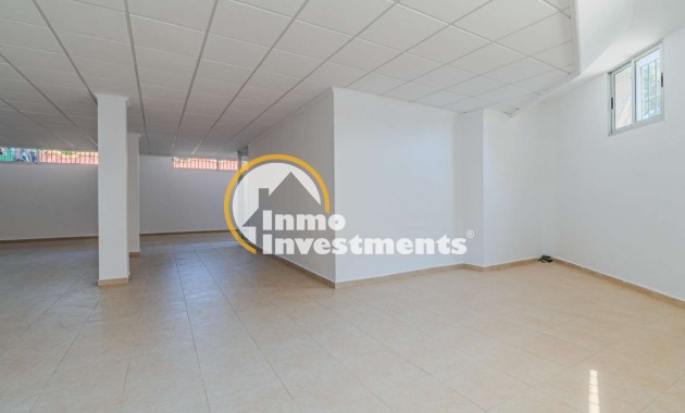 Bestaande bouw - Business local - Torrevieja - Nueva Torrevieja - Aguas Nuevas