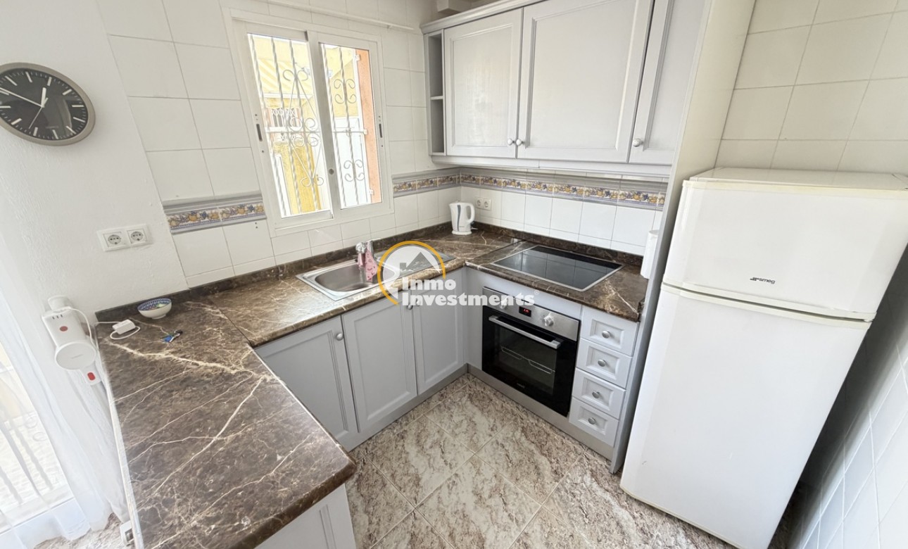 Resale - Town house - Villamartin - Bosque de las Lomas 