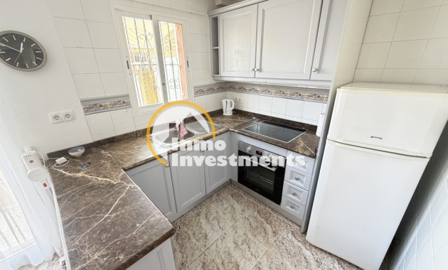 Resale - Town house - Villamartin - Bosque de las Lomas 