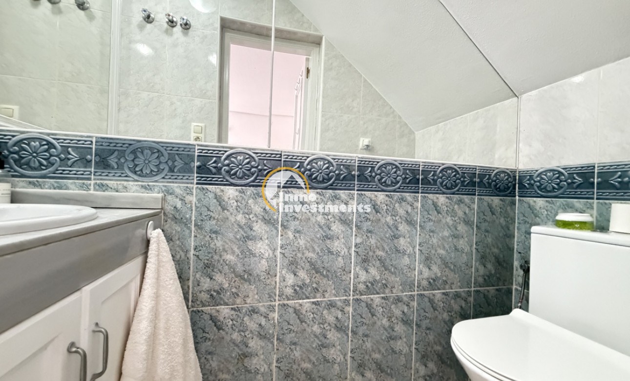 Resale - Town house - Villamartin - Bosque de las Lomas 