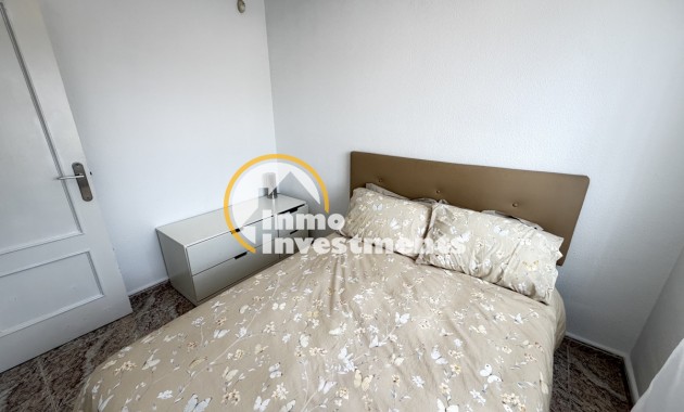 Resale - Town house - Villamartin - Bosque de las Lomas 