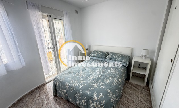 Resale - Town house - Villamartin - Bosque de las Lomas 