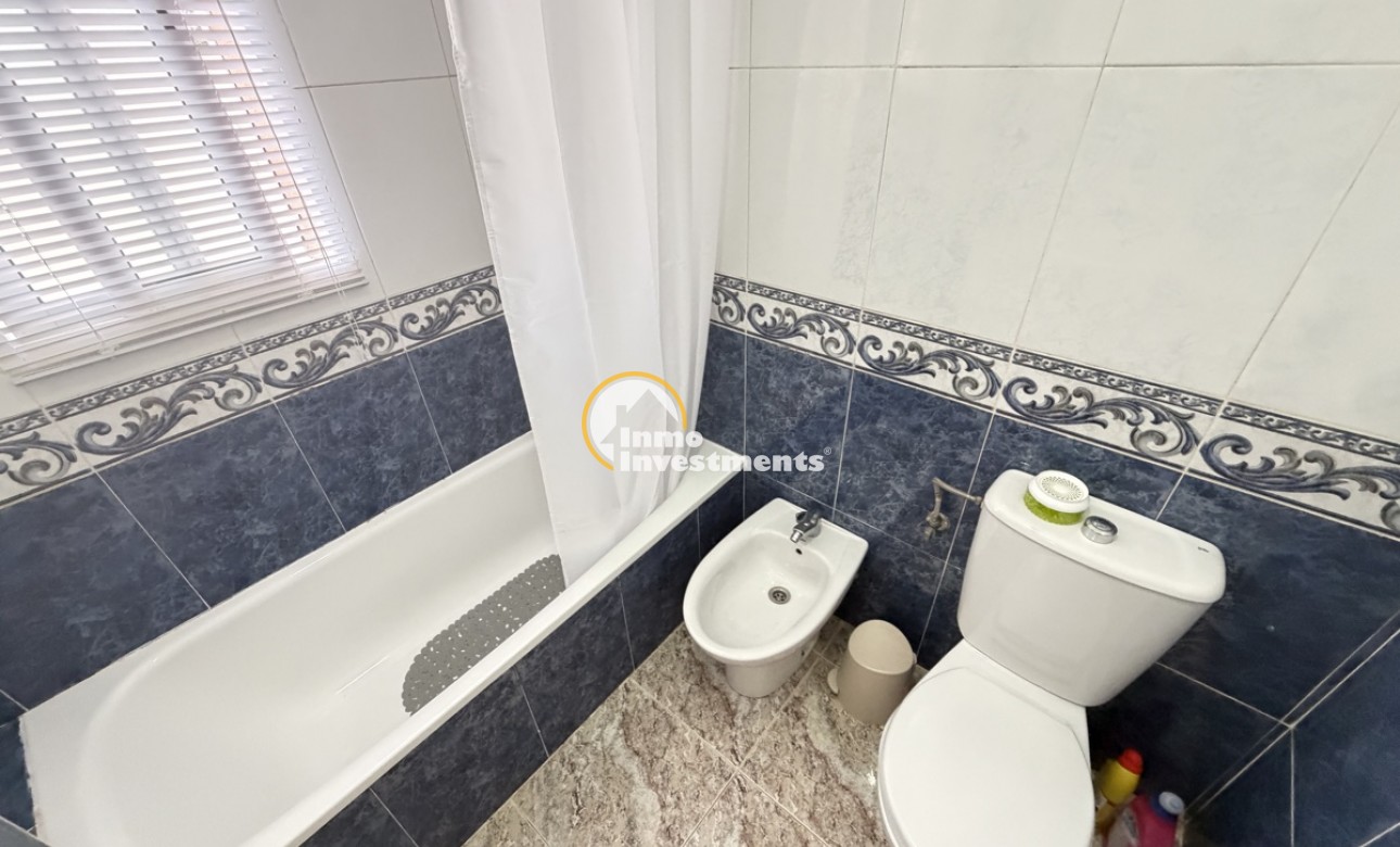 Resale - Town house - Villamartin - Bosque de las Lomas 