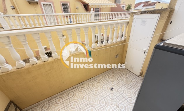Resale - Town house - Villamartin - Bosque de las Lomas 