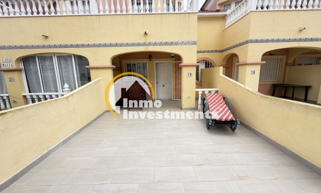 Resale - Town house - Villamartin - Bosque de las Lomas 