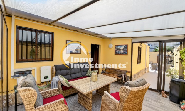 Resale - Villa - Detached - Torrevieja - Aguas Nuevas