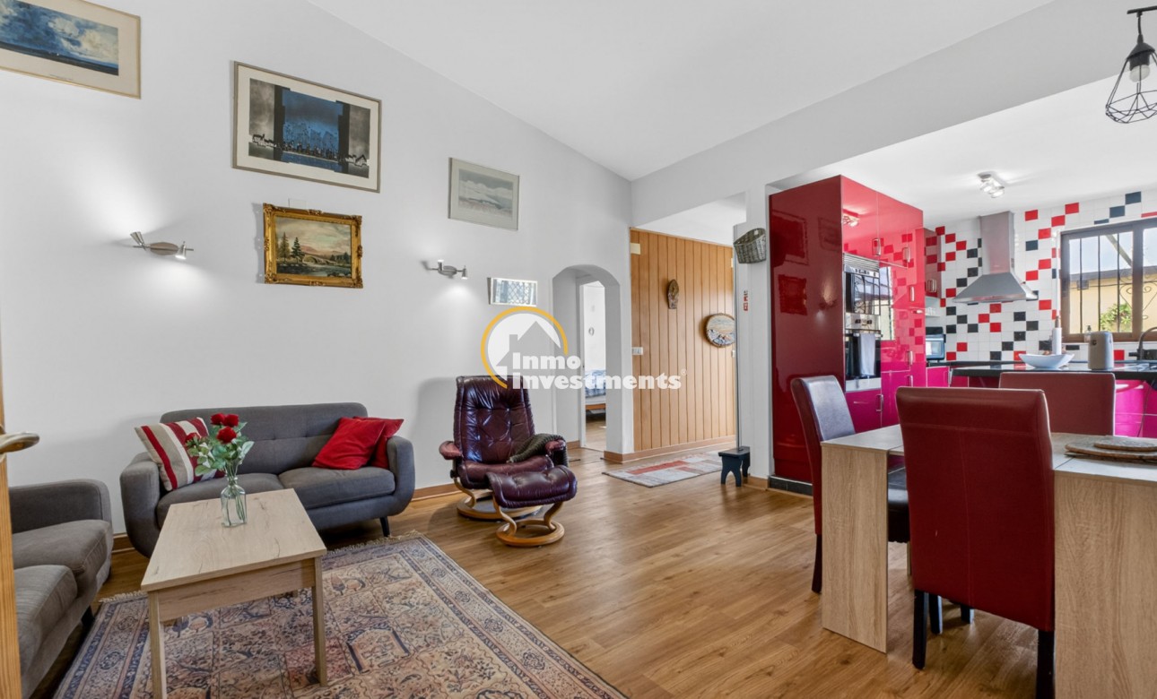 Resale - Villa - Detached - Torrevieja - Aguas Nuevas
