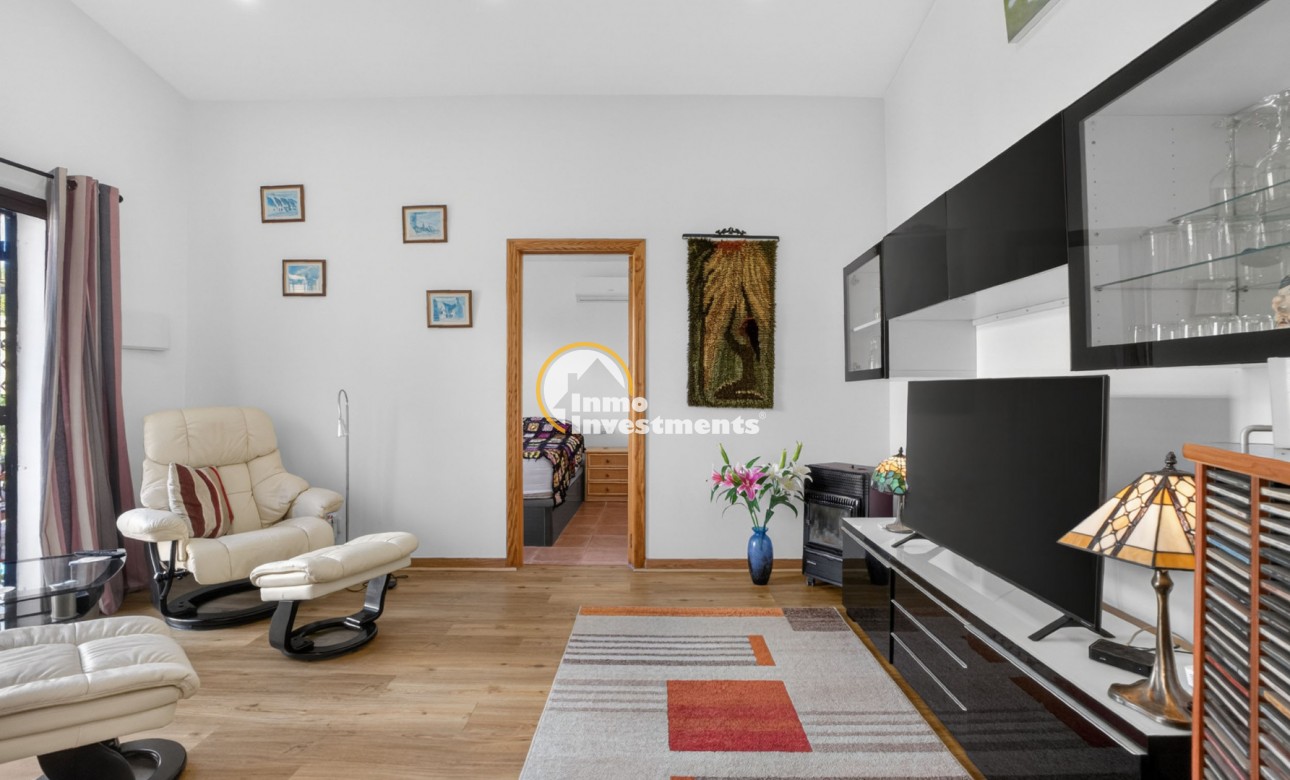 Resale - Villa - Detached - Torrevieja - Aguas Nuevas