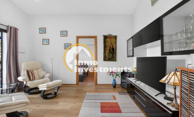 Resale - Villa - Detached - Torrevieja - Aguas Nuevas