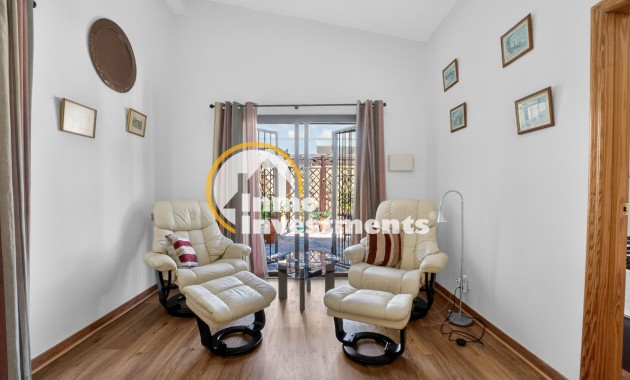 Resale - Villa - Detached - Torrevieja - Aguas Nuevas