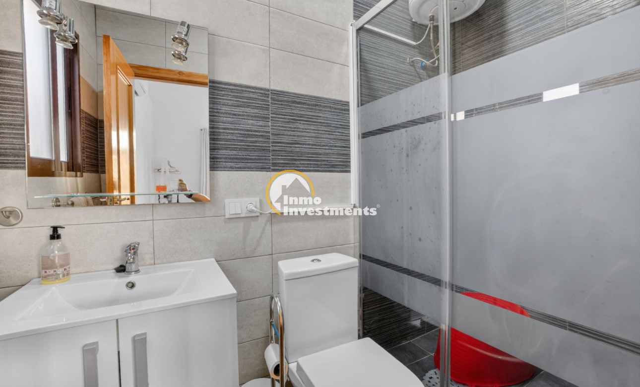 Resale - Villa - Detached - Torrevieja - Aguas Nuevas