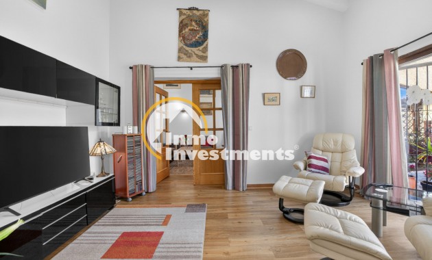 Resale - Villa - Detached - Torrevieja - Aguas Nuevas