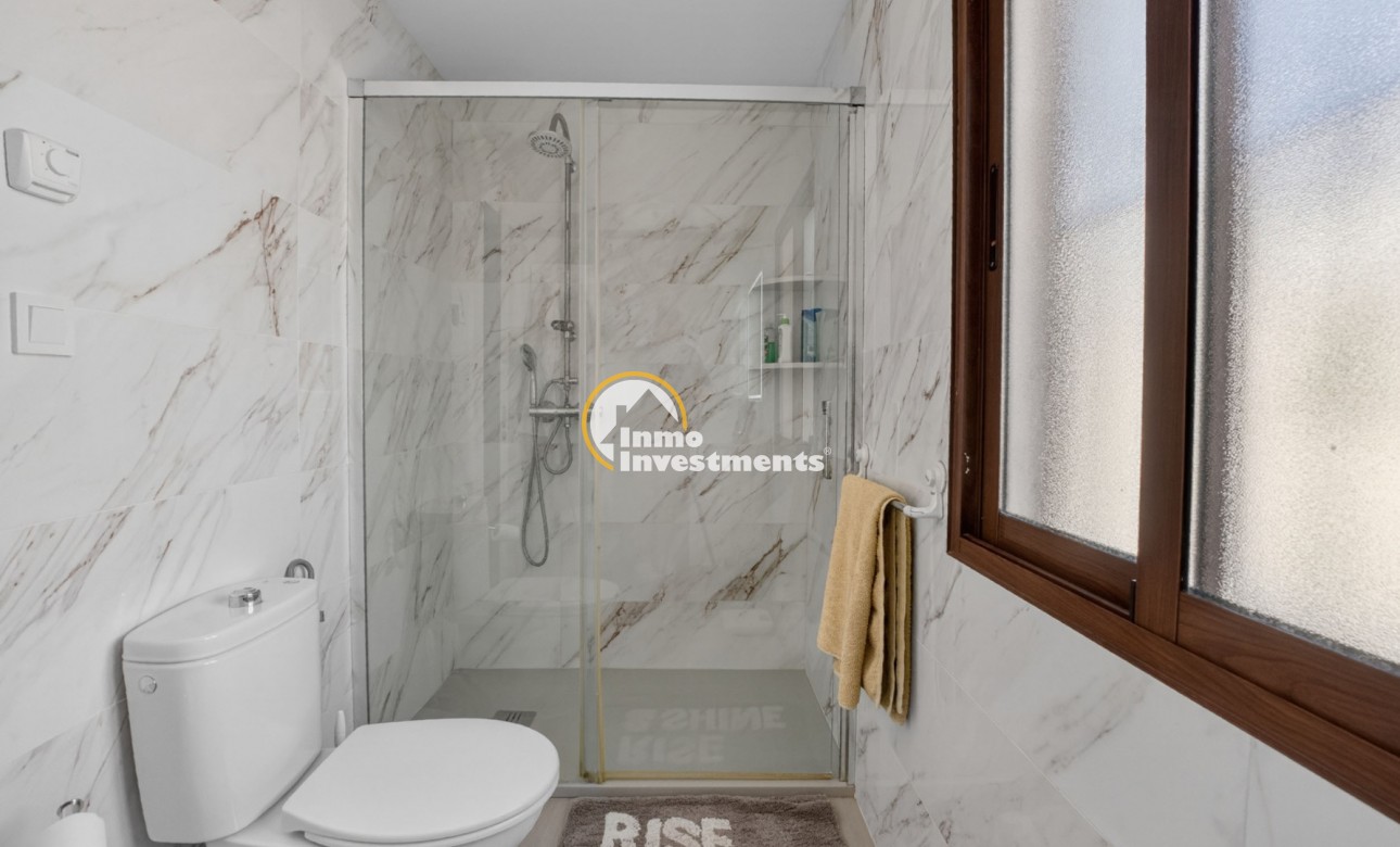 Resale - Villa - Detached - Torrevieja - Aguas Nuevas