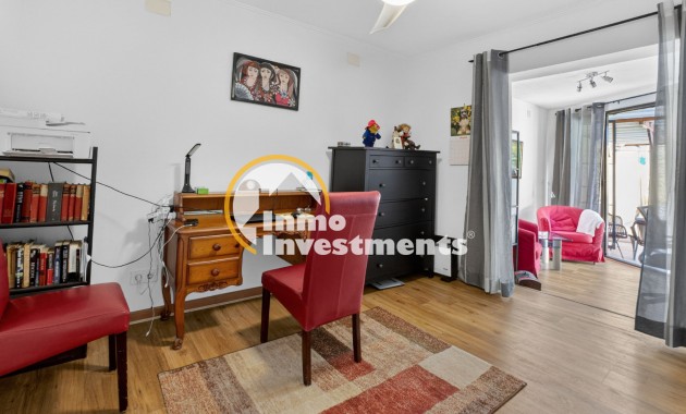 Resale - Villa - Detached - Torrevieja - Aguas Nuevas