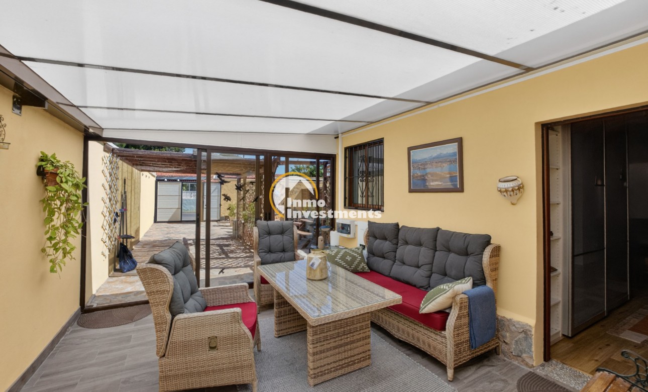 Resale - Villa - Detached - Torrevieja - Aguas Nuevas