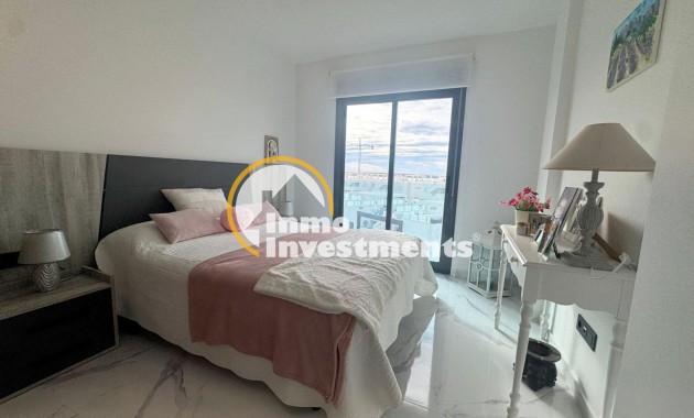 Resale - Bungalow - El Raso - El raso