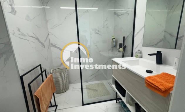 Resale - Bungalow - El Raso - El raso