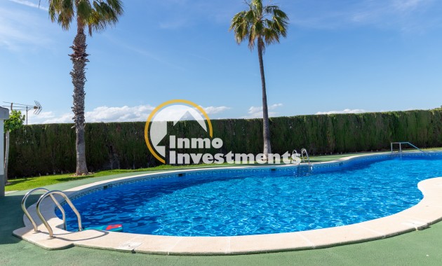 Resale - Bungalow - Torrevieja - San Luis