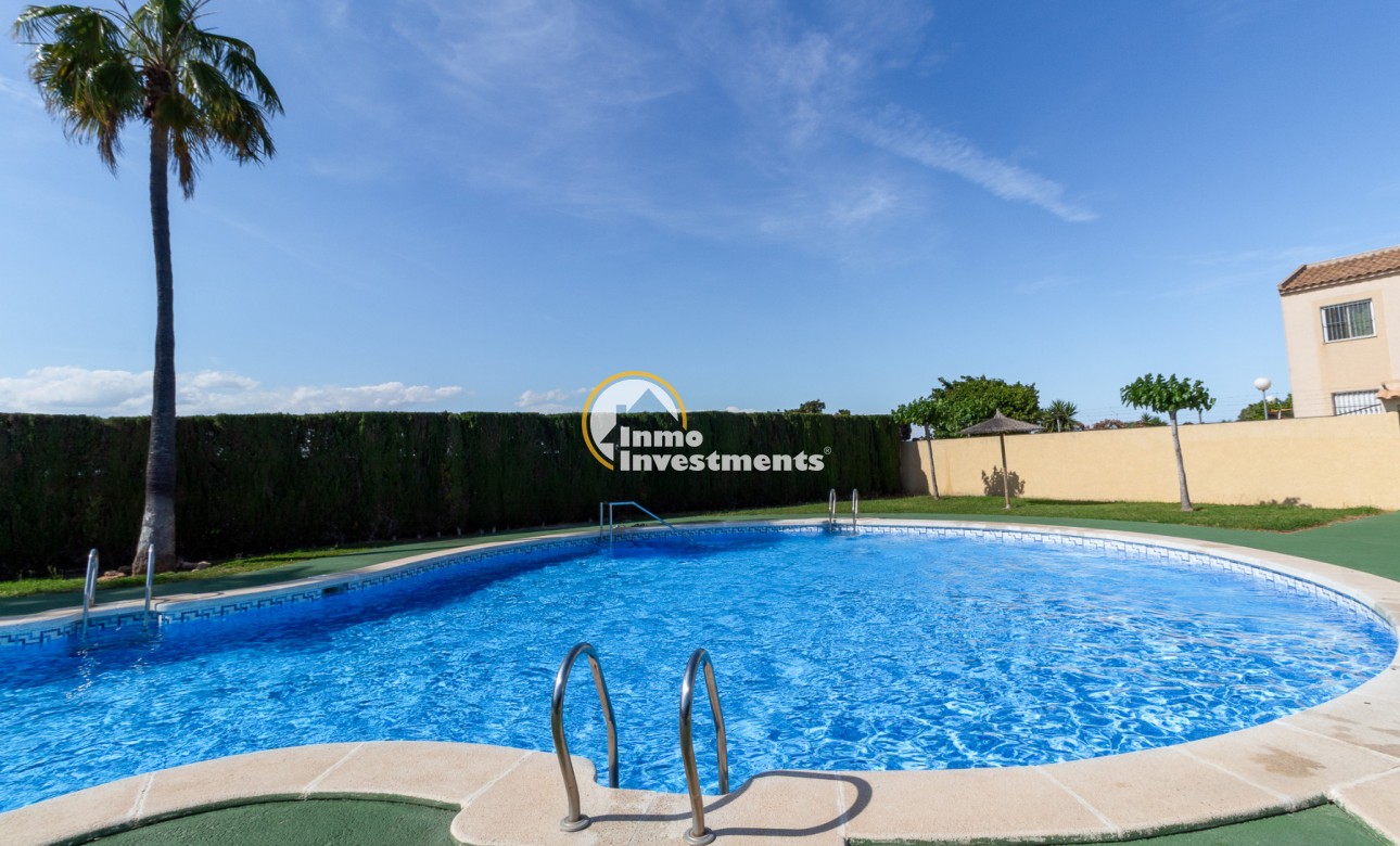 Resale - Bungalow - Torrevieja - San Luis